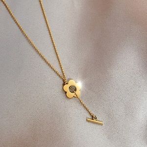 💎 BOGO❗️Summer Flower gold plated titanium steel necklace easy loop